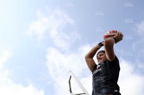 170625 - Wales Rugby Training - Alex Mann during training