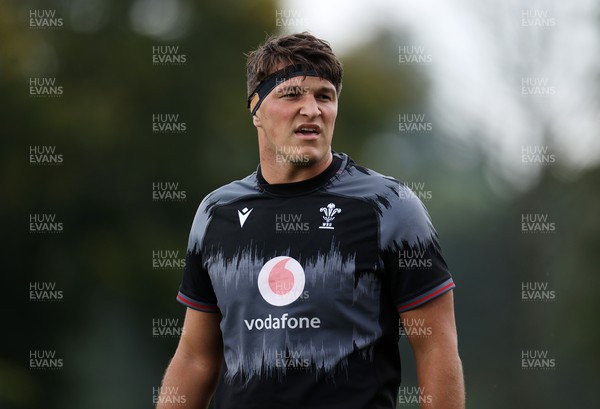 170823 - Wales Rugby Training ahead of their final Rugby World up warm up game against South Africa - Teddy Williams during training