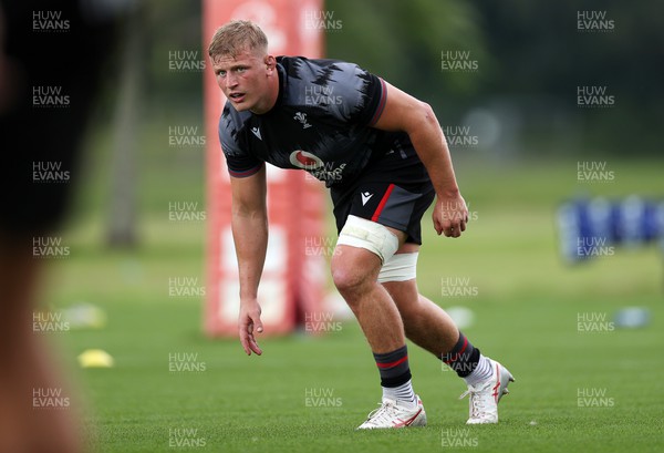 170823 - Wales Rugby Training ahead of their final Rugby World up warm up game against South Africa - Jac Morgan during training