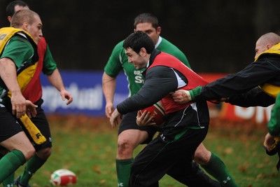 17.11.08 - Wales Rugby Training - Stephen Jones is tackled by John Yapp during training. 