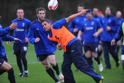 17.11.10 - Wales Rugby Training - Lee Byrne during training. 