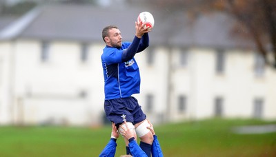 17.11.10 - Wales Rugby Training - Deiniol Jones during training. 