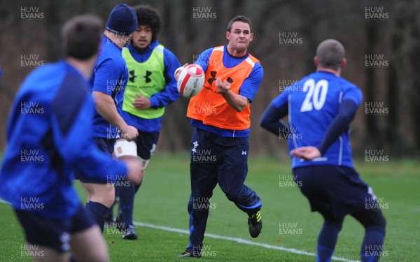 17.11.10 - Wales Rugby Training - Lee Byrne during training. 