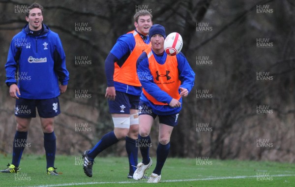 17.11.10 - Wales Rugby Training - Martyn Williams and Dan Lydiate during training. 