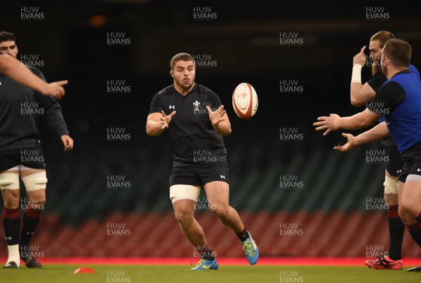171117 - Wales Rugby Training - Nicky Smith during training