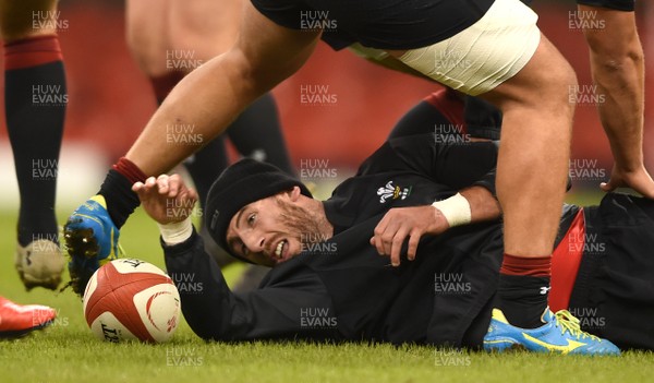 171117 - Wales Rugby Training - Alex Cuthbert during training