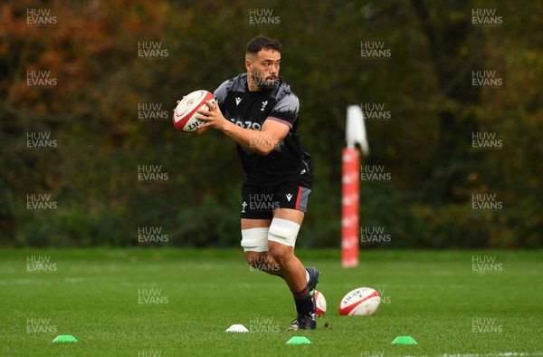 171122 - Wales Rugby Training - Josh MacLeod during training
