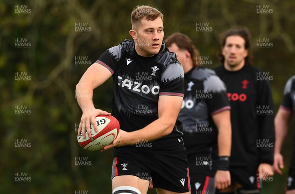 171122 - Wales Rugby Training - Ben Carter during training