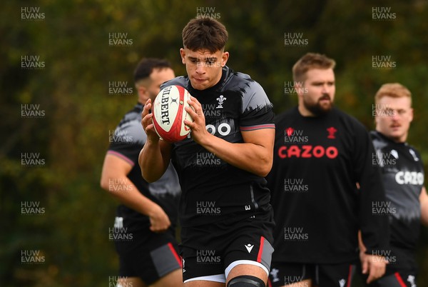 171122 - Wales Rugby Training - Dafydd Jenkins during training