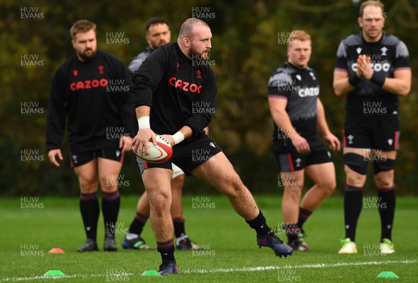 171122 - Wales Rugby Training - Dillon Lewis during training