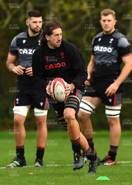 171122 - Wales Rugby Training - Justin Tipuric during training