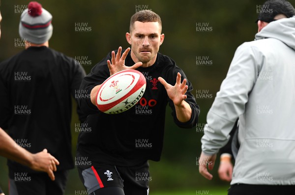 171122 - Wales Rugby Training - George North during training