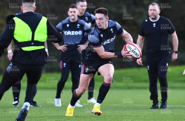 171122 - Wales Rugby Training - Josh Adams during training