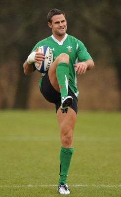 18.02.09 - Wales Rugby Training - Lee Byrne in action during training. 