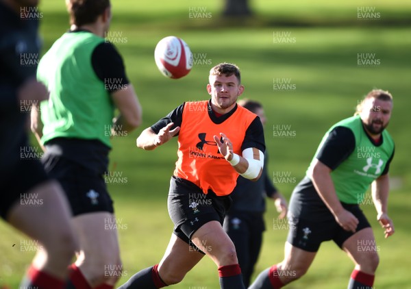 180219 - Wales Rugby Training - Elliot Dee during training