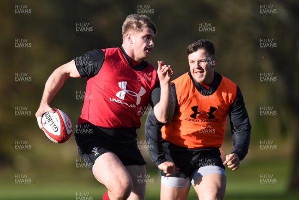 180219 - Wales Rugby Training - Aaron Wainwright during training