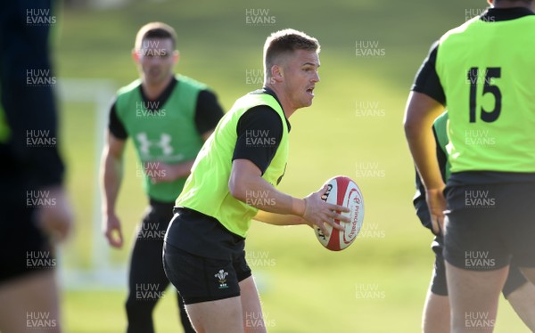 180219 - Wales Rugby Training - Gareth Anscombe during training