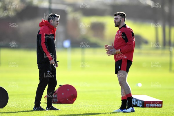 180221 - Wales Rugby Training - Stephen Jones and Johnny Williams during training