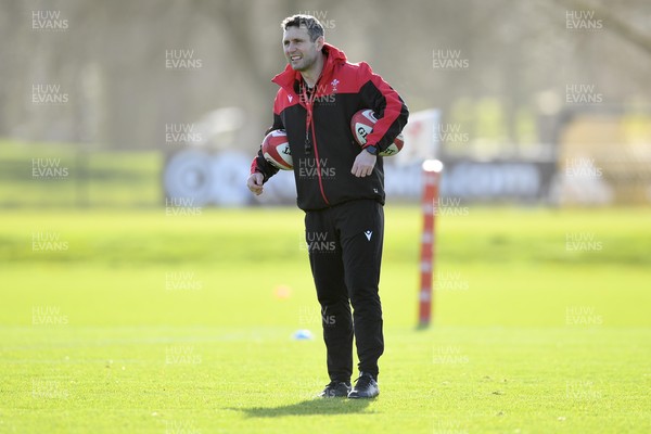180221 - Wales Rugby Training - Stephen Jones during training