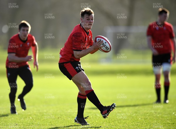 180221 - Wales Rugby Training - Jarrod Evans during training