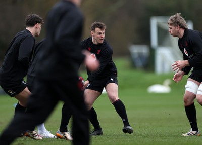 180226 - Wales Rugby Training ahead of their 6 Nations game against Scotland - Jarrod Evans during training