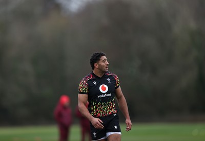 180226 - Wales Rugby Training ahead of their 6 Nations game against Scotland - Gabriel Hamer-Webb during training