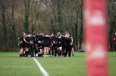 180226 - Wales Rugby Training ahead of their 6 Nations game against Scotland - Wales team huddle