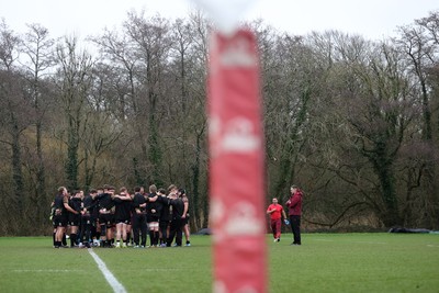 180226 - Wales Rugby Training ahead of their 6 Nations game against Scotland - Wales team huddle