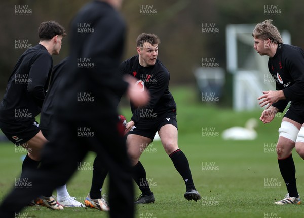 180226 - Wales Rugby Training ahead of their 6 Nations game against Scotland - Jarrod Evans during training
