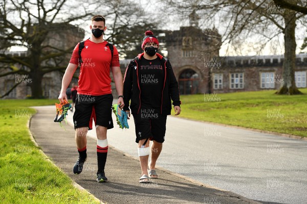 180321 - Wales Rugby Training - Adam Beard and Nicky Smith during training