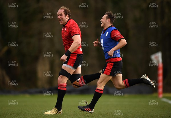 180321 - Wales Rugby Training - Alun Wyn Jones and Jarrod Evans during training