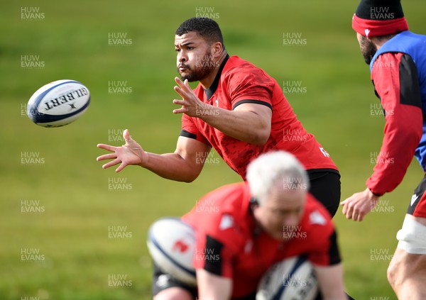 180321 - Wales Rugby Training - Leon Brown during training