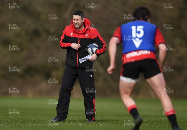 180321 - Wales Rugby Training - Stephen Jones during training