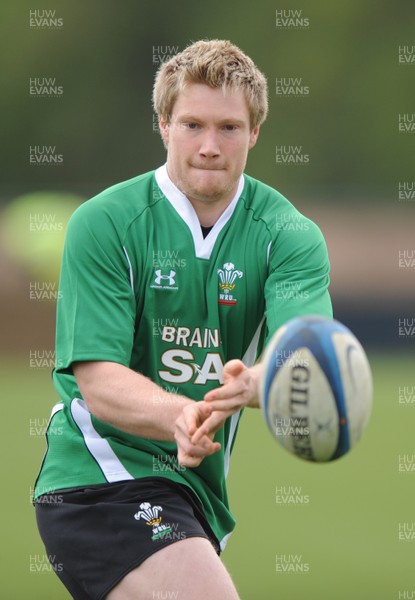 18.05.09 - Wales Rugby Training - Jonathan Spratt in action during training. 