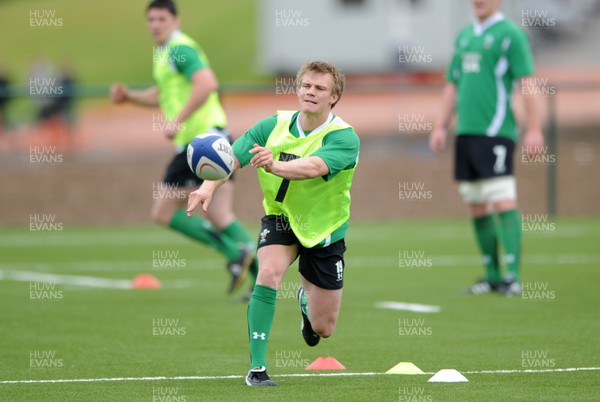 18.05.09 - Wales Rugby Training - Dwayne Peel in action during training. 
