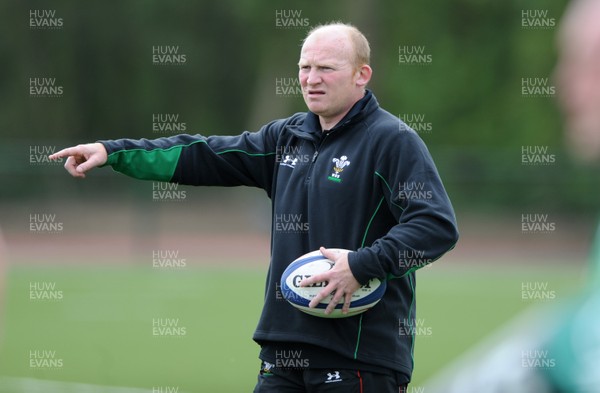 18.05.09 - Wales Rugby Training - Wales coach Neil Jenkins during training. 