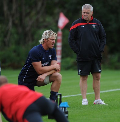 18.08.11 - Wales Rugby Training - Head coach Warren Gatland and Andy Powell during training. 