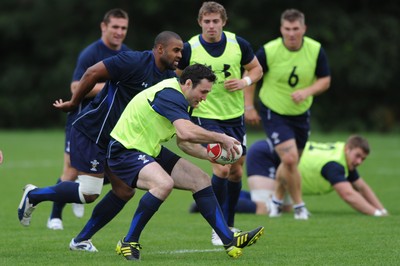 18.08.11 - Wales Rugby Training - Stephen Jones during training. 
