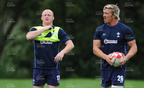 18.08.11 - Wales Rugby Training - Martyn Williams and Andy Powell during training. 