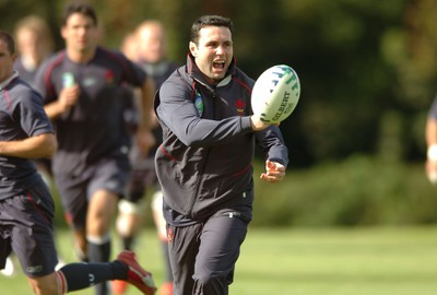 18.09.07 - Wales Rugby World Cup Training - Stephen Jones in action during training 