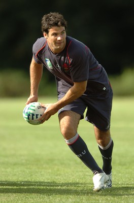 18.09.07 - Wales Rugby World Cup Training - Mike Phillips in action during training 