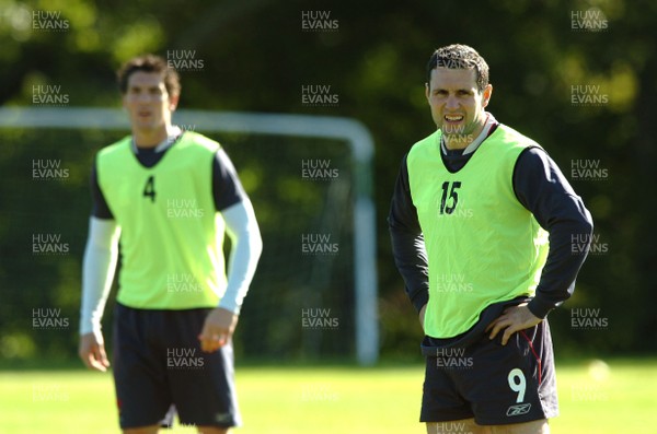 18.09.07 - Wales Rugby World Cup Training - Stephen Jones(R) and James Hook during training 