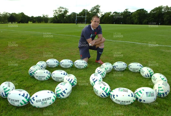 18.09.07 - Wales Rugby World Cup Training - Wales wing, Shane Williams celebrates winning his 50th cap for Wales when he plays against Japan on Thursday 