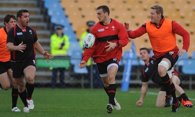 18.10.11 - Wales Rugby Training - Sam Warburton during training. 
