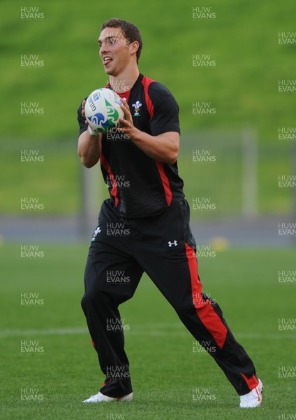 18.10.11 - Wales Rugby Training - George North during training. 