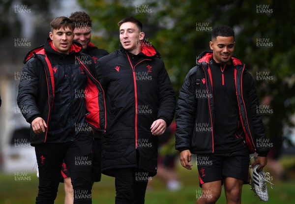 181021 - Wales Rugby Training - Taine Basham, Will Rowlands, Josh Adams and Ben Thomas during training