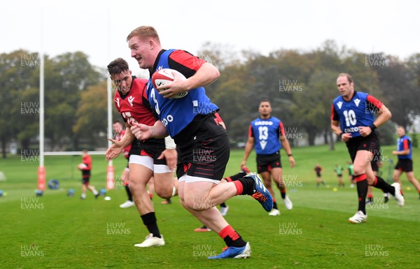 181021 - Wales Rugby Training - Rhys Carre during training
