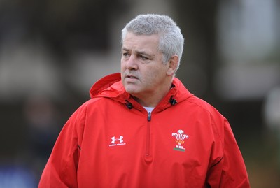 18.11.08 - Wales Rugby Training - Wales Coach, Warren Gatland during training 