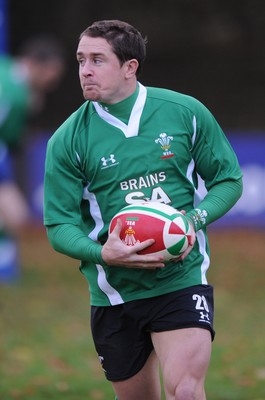 18.11.08 - Wales Rugby Training - Shane Williams in action during training 