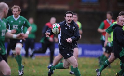 18.11.08 - Wales Rugby Training - Stephen Jones in action during training 